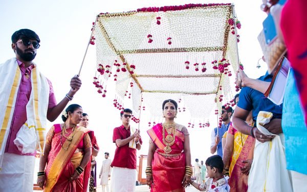 ENTERANCE SHADI INDIAN WEDDING STAGE