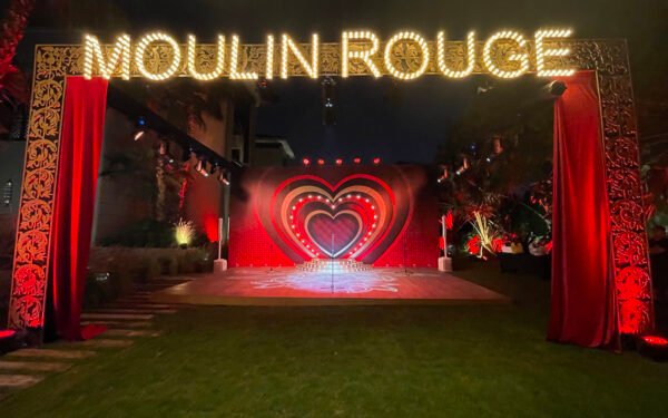Heart Moulin rouge frame design event